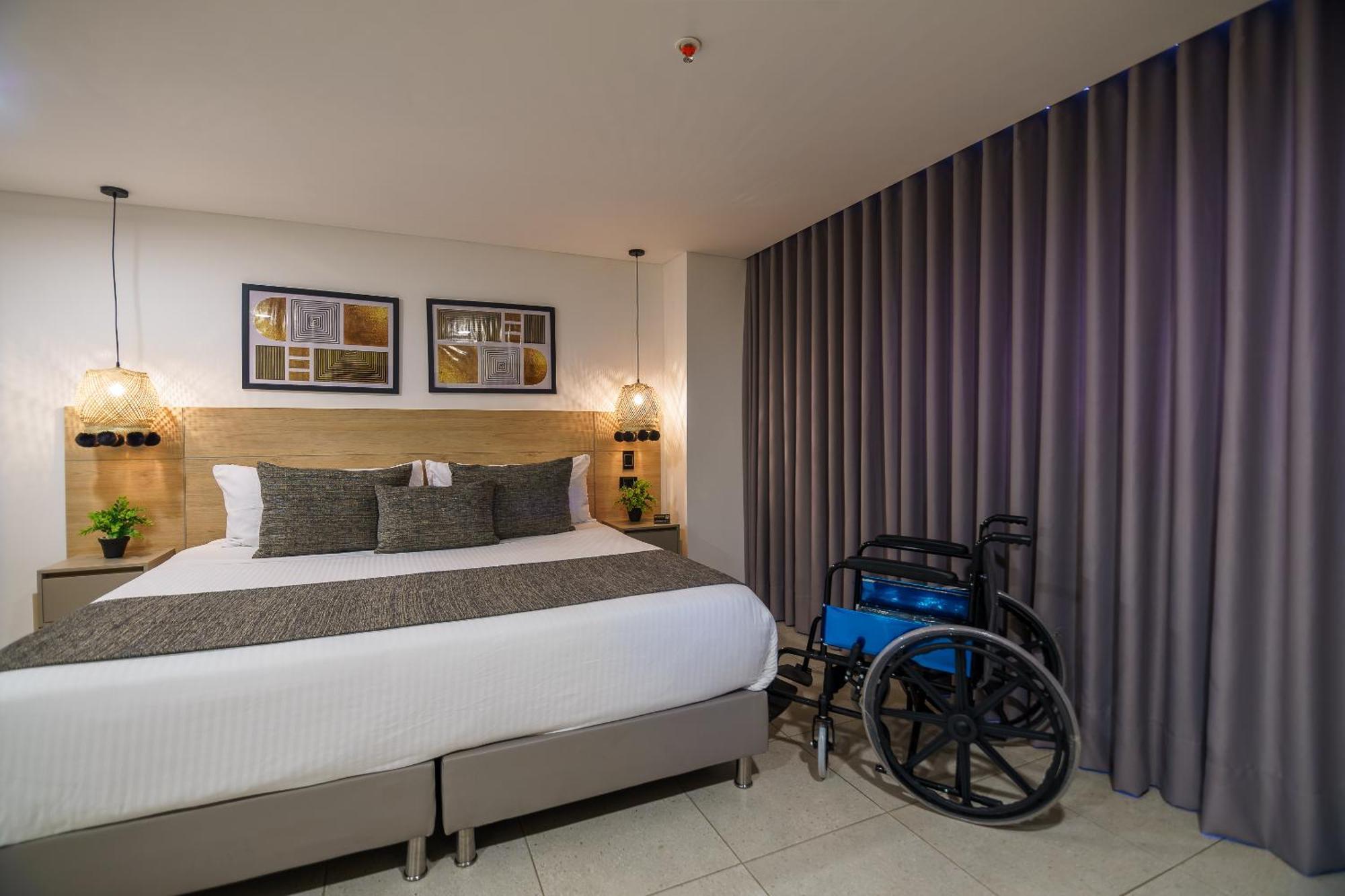 First Class Hotel เมเดยิน ภายนอก รูปภาพ